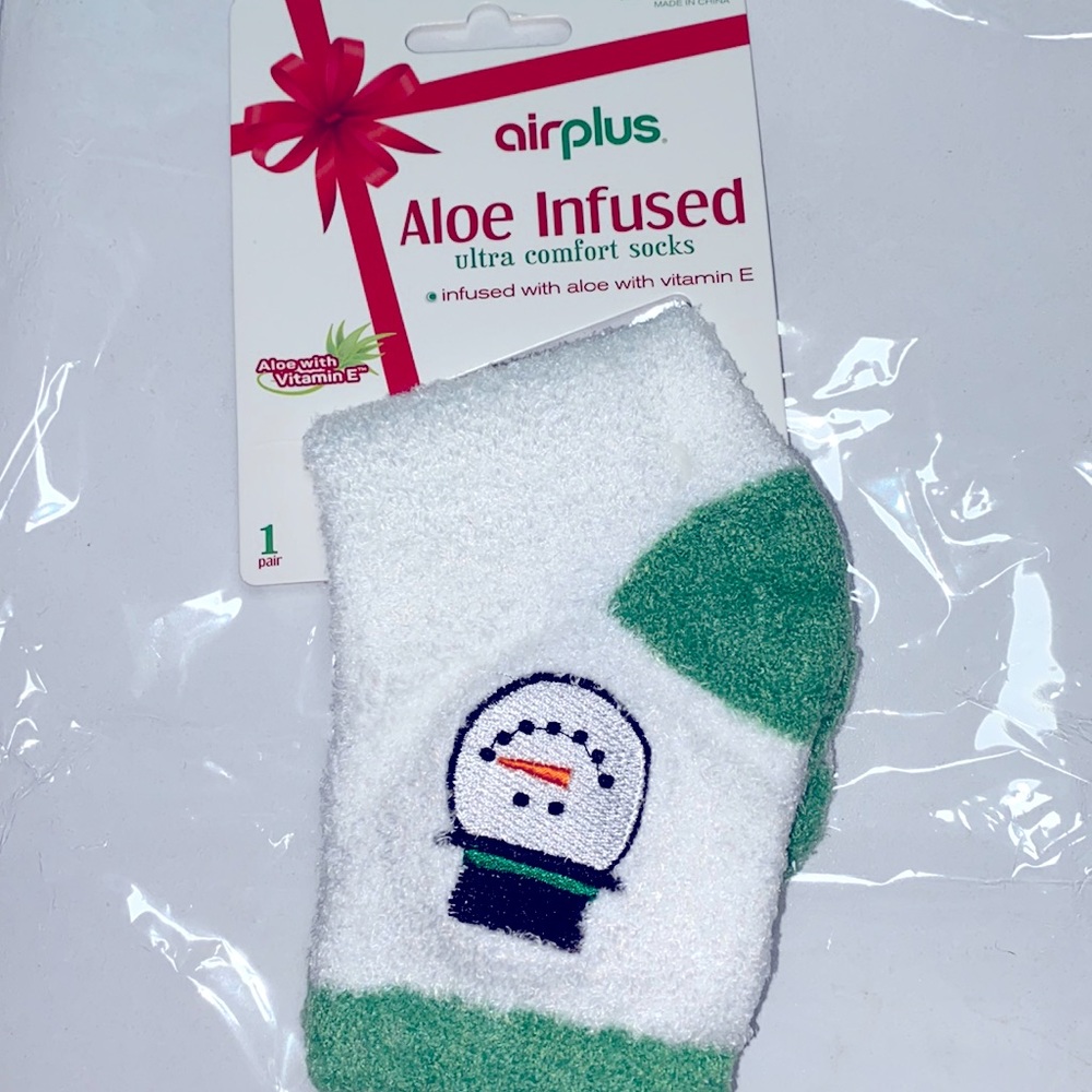 Aloe Infused Winter Ultra Comfort Socks Infused w/ Aloe and Vitamin E Size 5-11